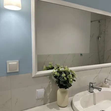 Pokoje Na Kartuskiej Quarto em Acomodações Particulares Gdańsk